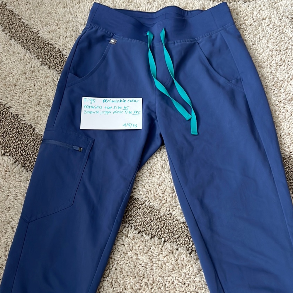 Figs Zamora joggers in periwinkle